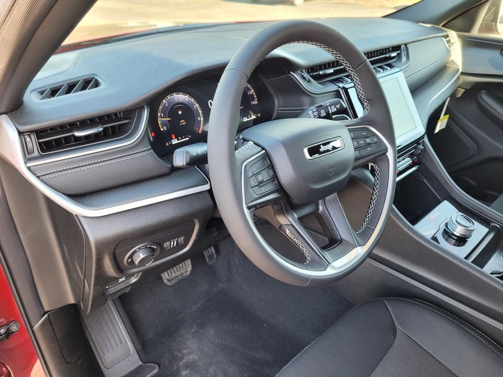 2026 Jeep Grand Cherokee Laredo