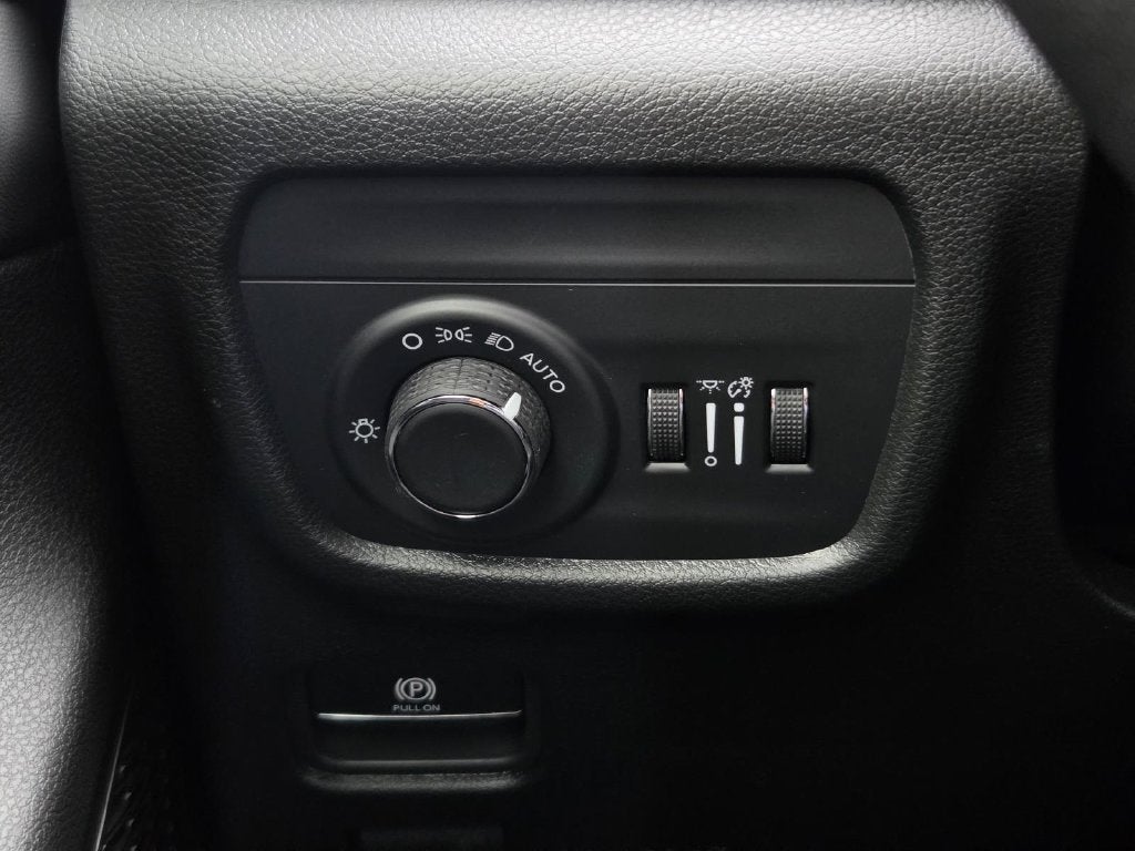 2026 Jeep Grand Cherokee Altitude