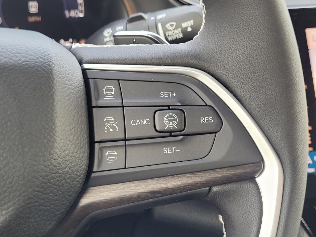 2026 Jeep Grand Cherokee Laredo