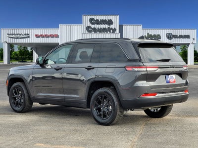2026 Jeep Grand Cherokee Laredo