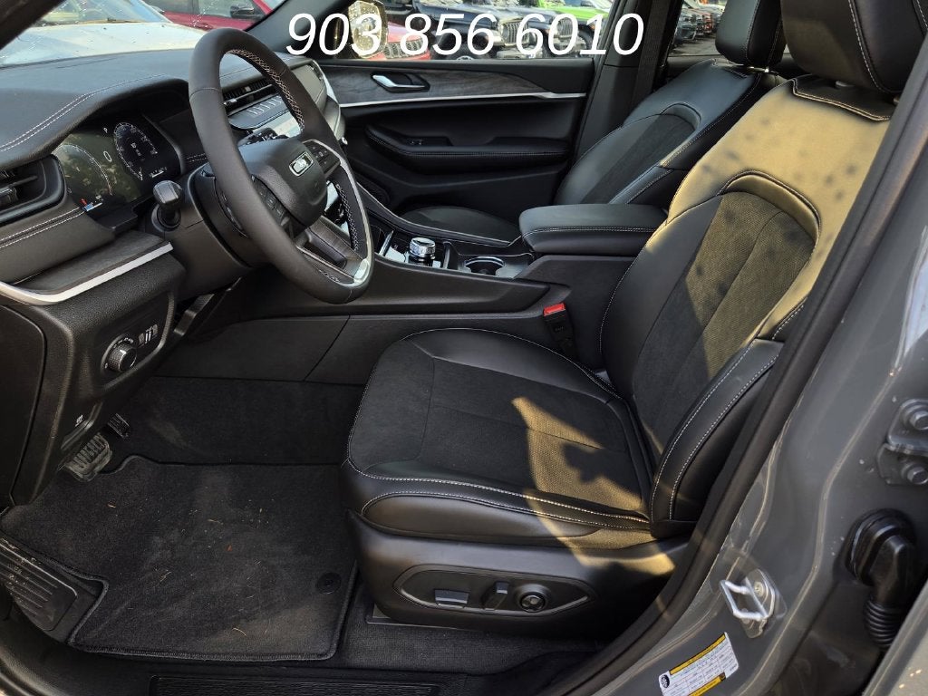 2027 Jeep Grand Cherokee L Laredo Altitude