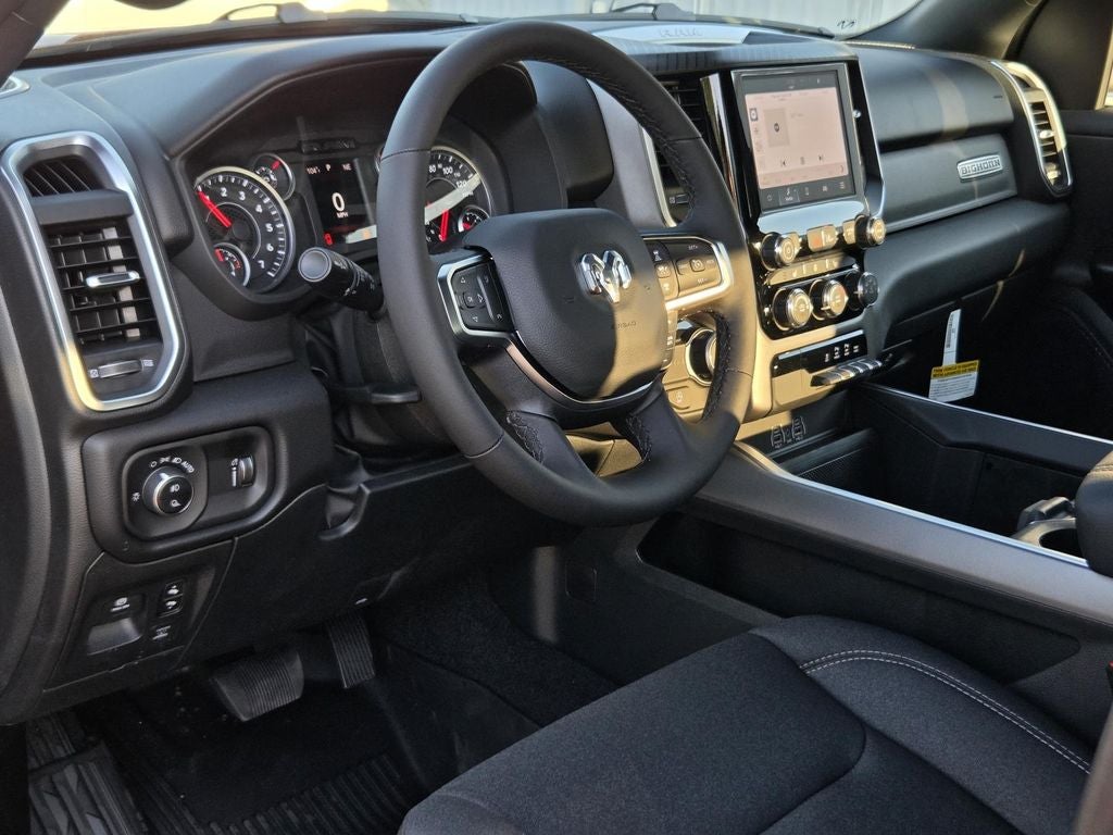 2027 RAM 1500 Big Horn/Lone Star