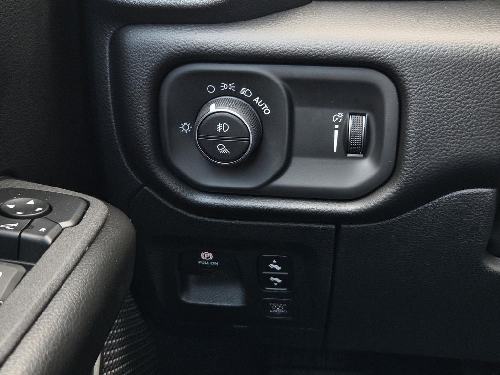 2027 RAM 1500 Big Horn/Lone Star
