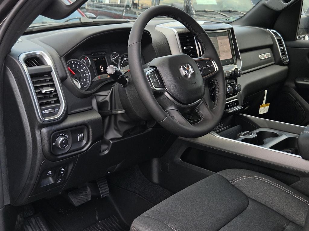 2027 RAM 1500 Big Horn/Lone Star