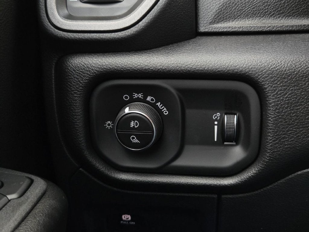 2027 RAM 1500 Express
