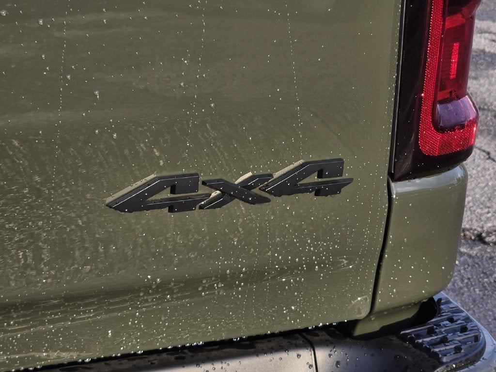 2027 RAM 1500 Big Horn/Lone Star