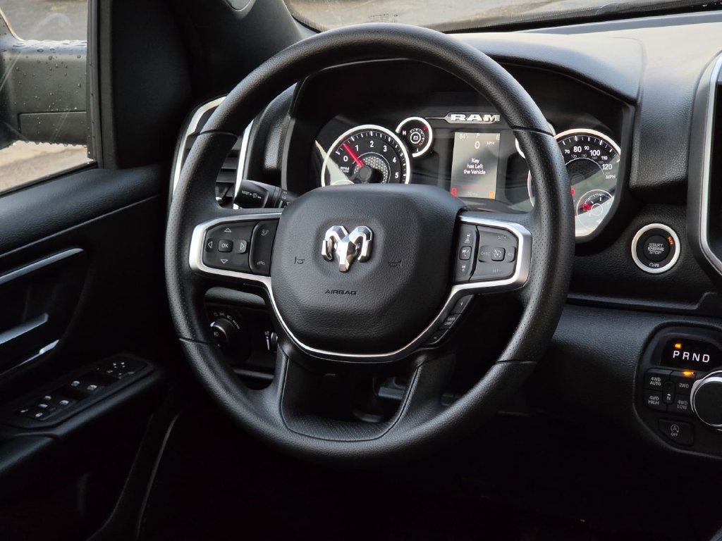 2027 RAM 1500 Big Horn/Lone Star