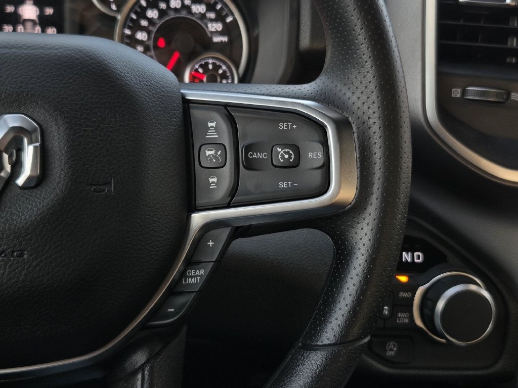 2027 RAM 1500 Big Horn/Lone Star
