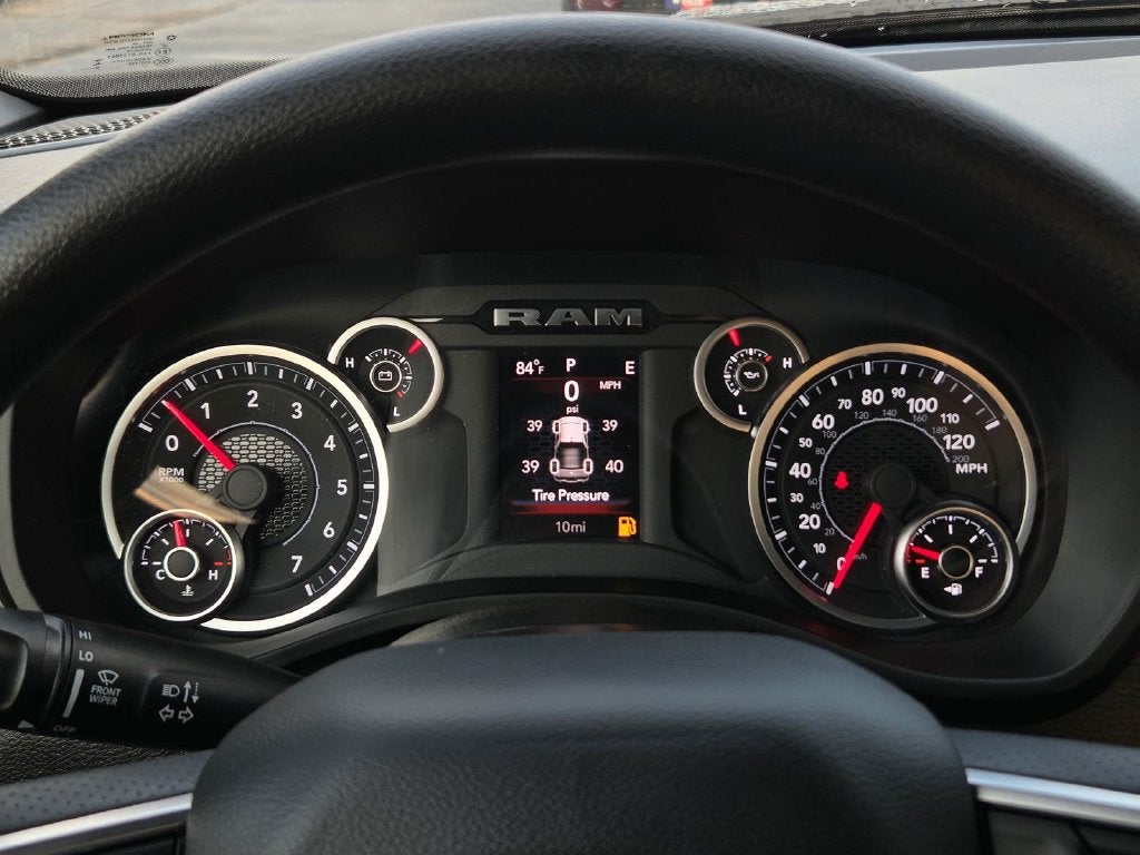 2027 RAM 1500 Big Horn/Lone Star