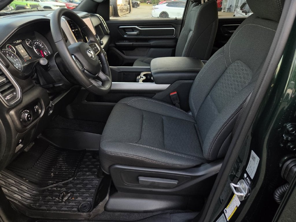 2027 RAM 1500 Big Horn/Lone Star