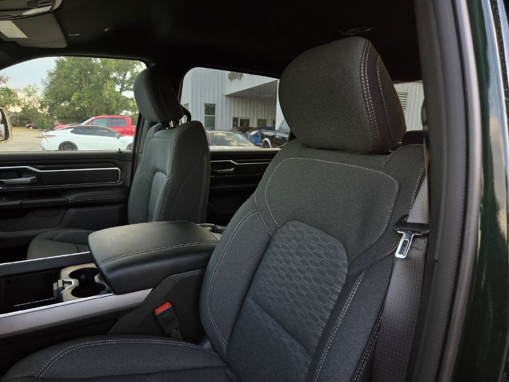 2027 RAM 1500 Big Horn/Lone Star
