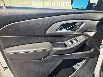 2022 Chevrolet Traverse LT Leather