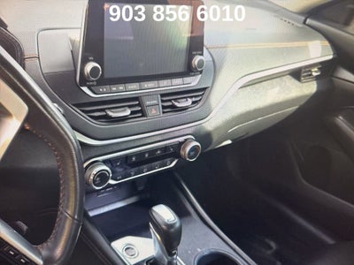 2022 Nissan Altima 2.0 SR