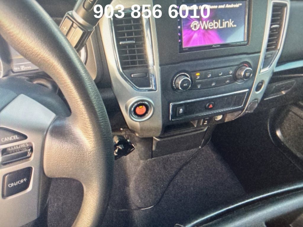 2017 Nissan Titan SV