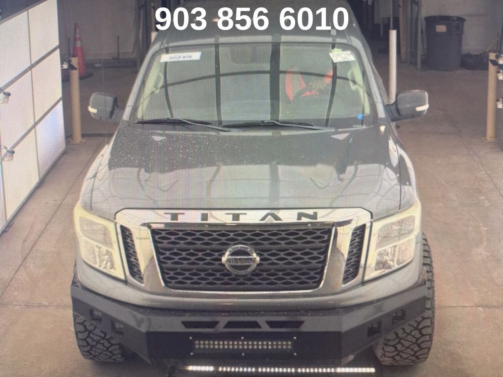 2017 Nissan Titan SV