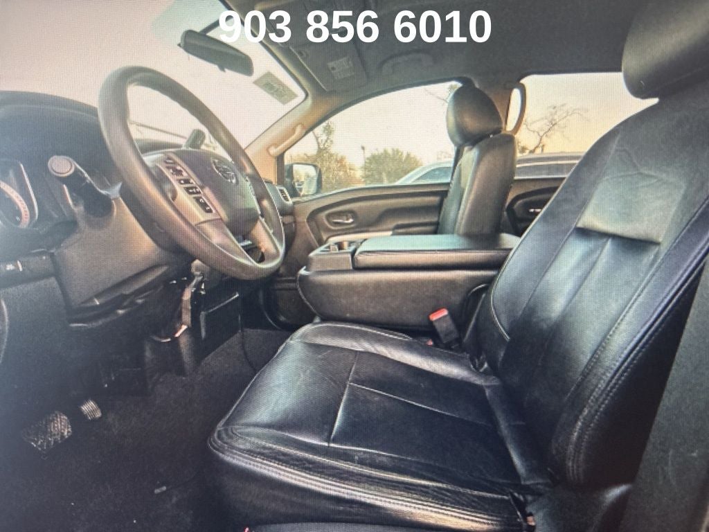 2017 Nissan Titan SV