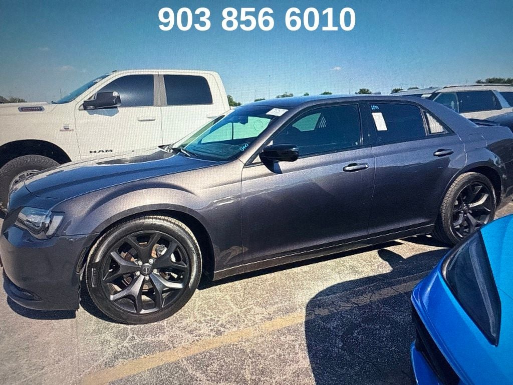 2021 Chrysler 300 Touring