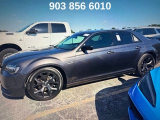 2021 Chrysler 300 Touring