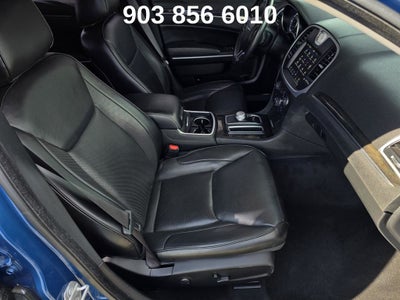 2022 Chrysler 300 Touring