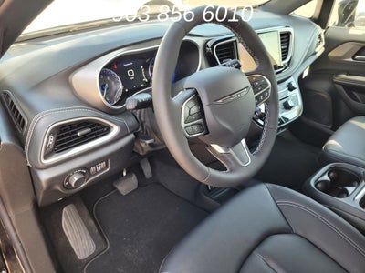 2027 Chrysler Pacifica Select