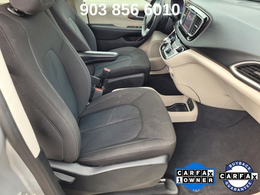 2024 Chrysler Voyager LX