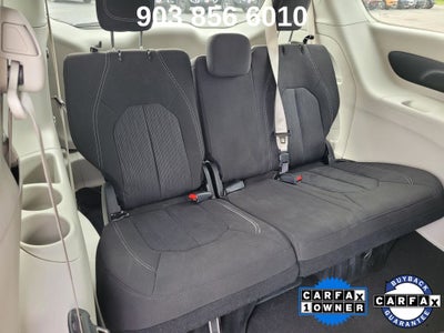 2024 Chrysler Voyager LX