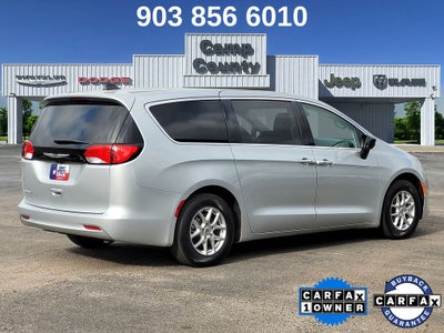 2024 Chrysler Voyager LX