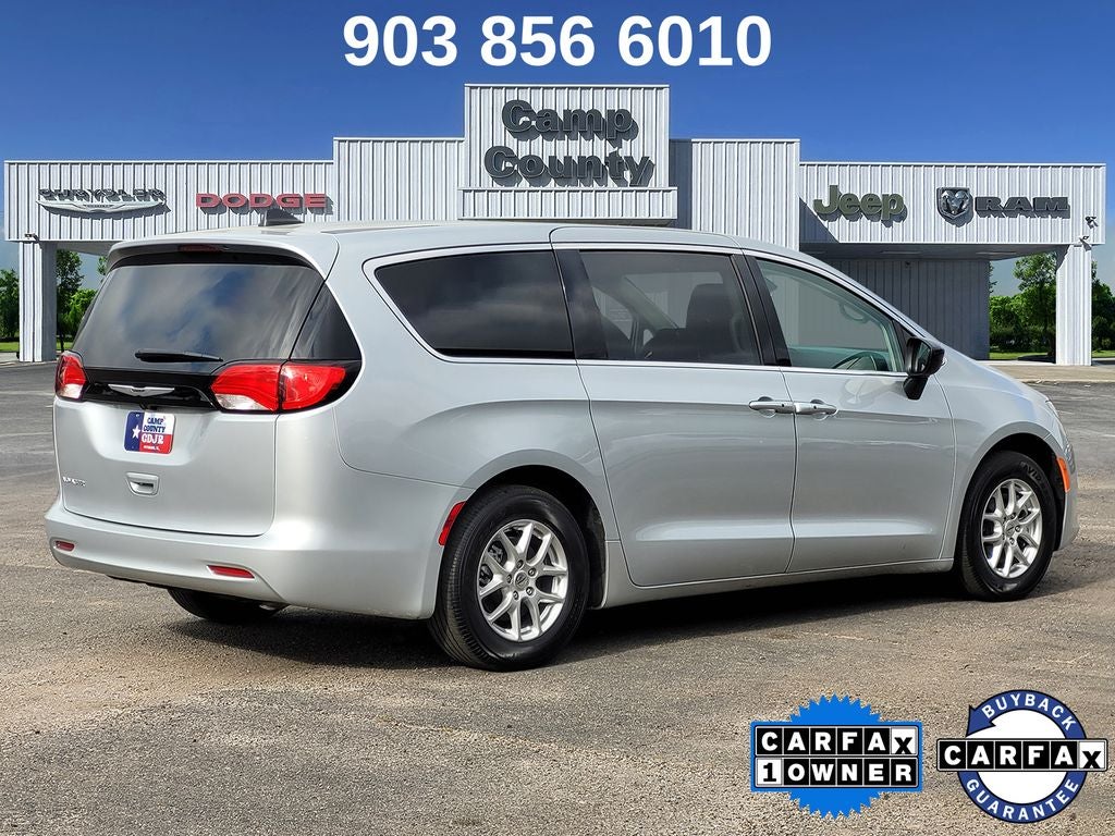 2024 Chrysler Voyager LX