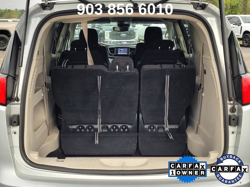 2024 Chrysler Voyager LX