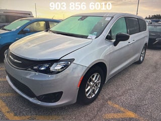 2024 Chrysler Voyager LX