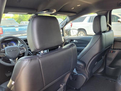 2026 Chrysler Voyager LX