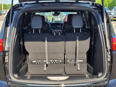 2026 Chrysler Voyager LX