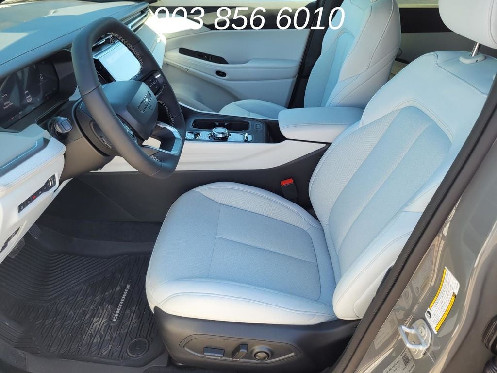 2026 Jeep Cherokee Laredo
