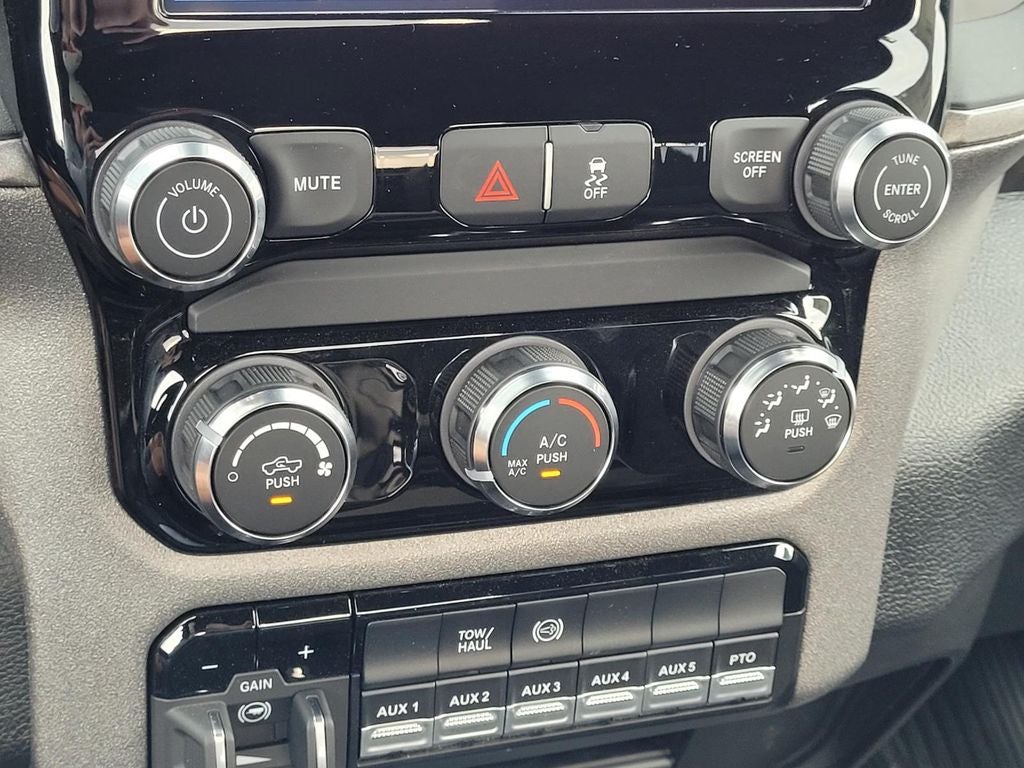 2026 RAM 3500 Tradesman 167.5 WB