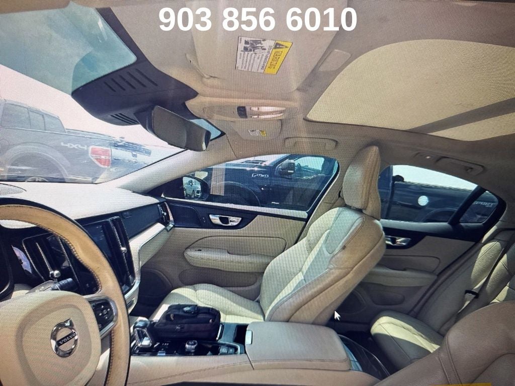 2024 Volvo S60 Recharge Plug-In Hybrid T8 Plus Dark Theme