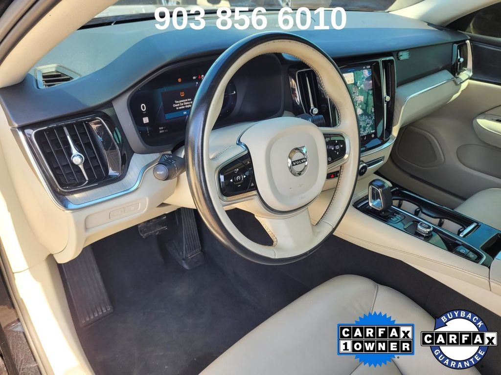 2024 Volvo S60 Recharge Plug-In Hybrid T8 Plus Dark Theme