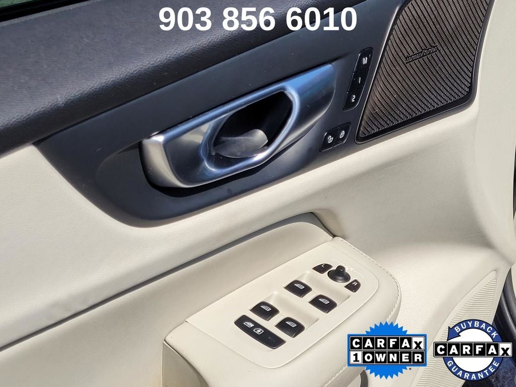2024 Volvo S60 Recharge Plug-In Hybrid T8 Plus Dark Theme