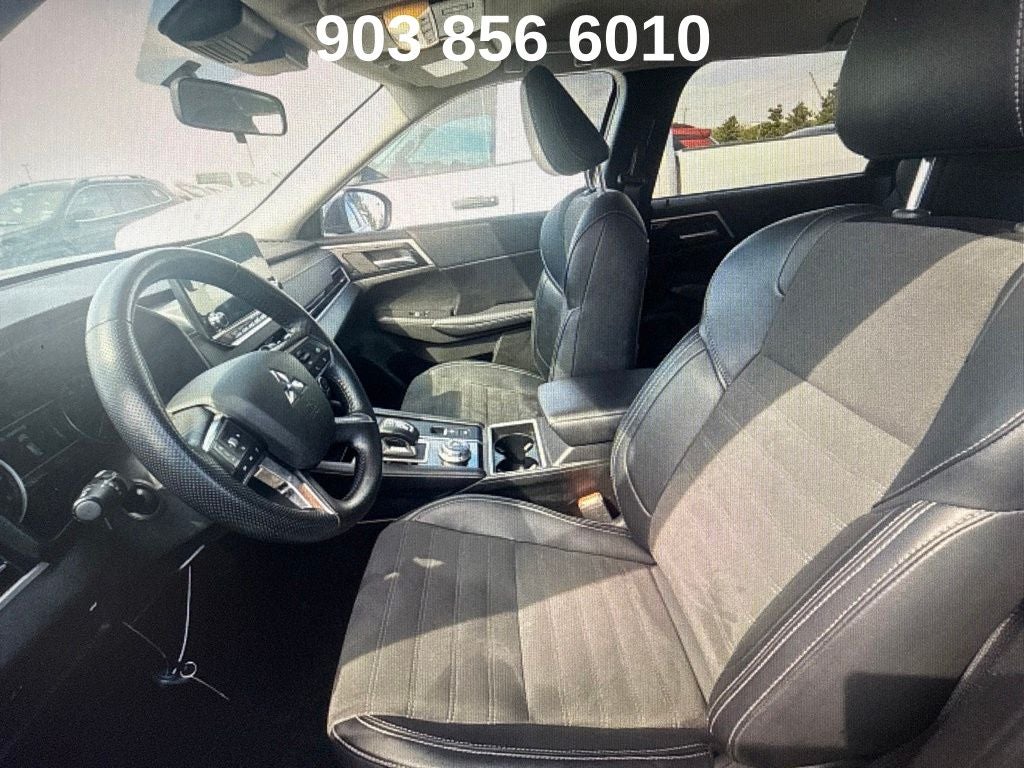 2024 Mitsubishi Outlander SE Black Edition w/Pano Roof