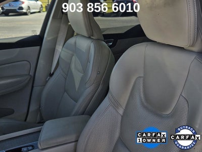 2023 Volvo XC60 B5 Ultimate Bright Theme